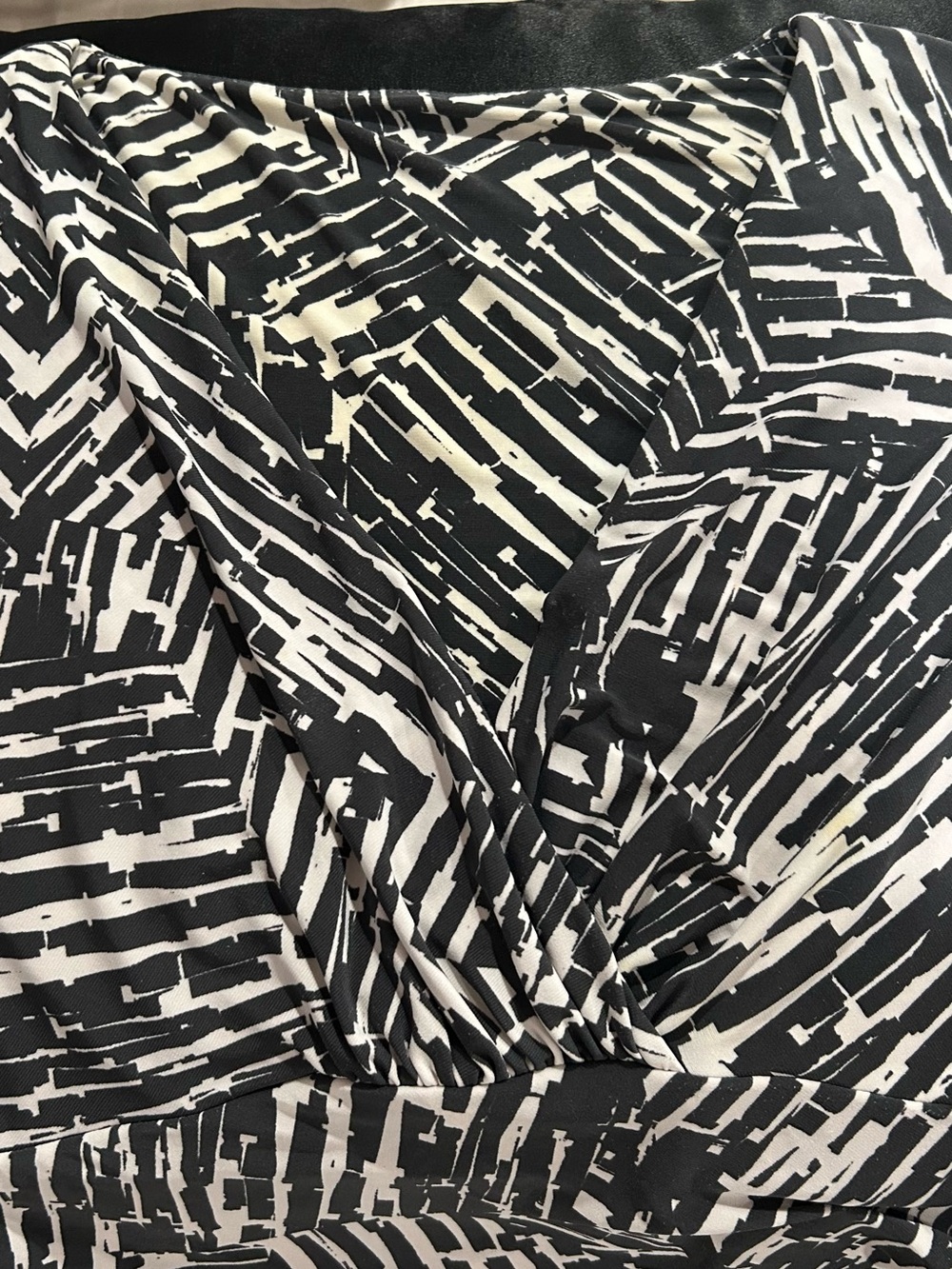 connected apparel Grey and White Abstract Wrap-Effect Midi Dress - Picture 8 of 14